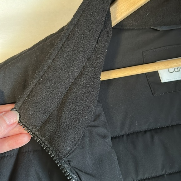Calvin Klein Men’s Black Puffer Jacket - Picture 10 of 11